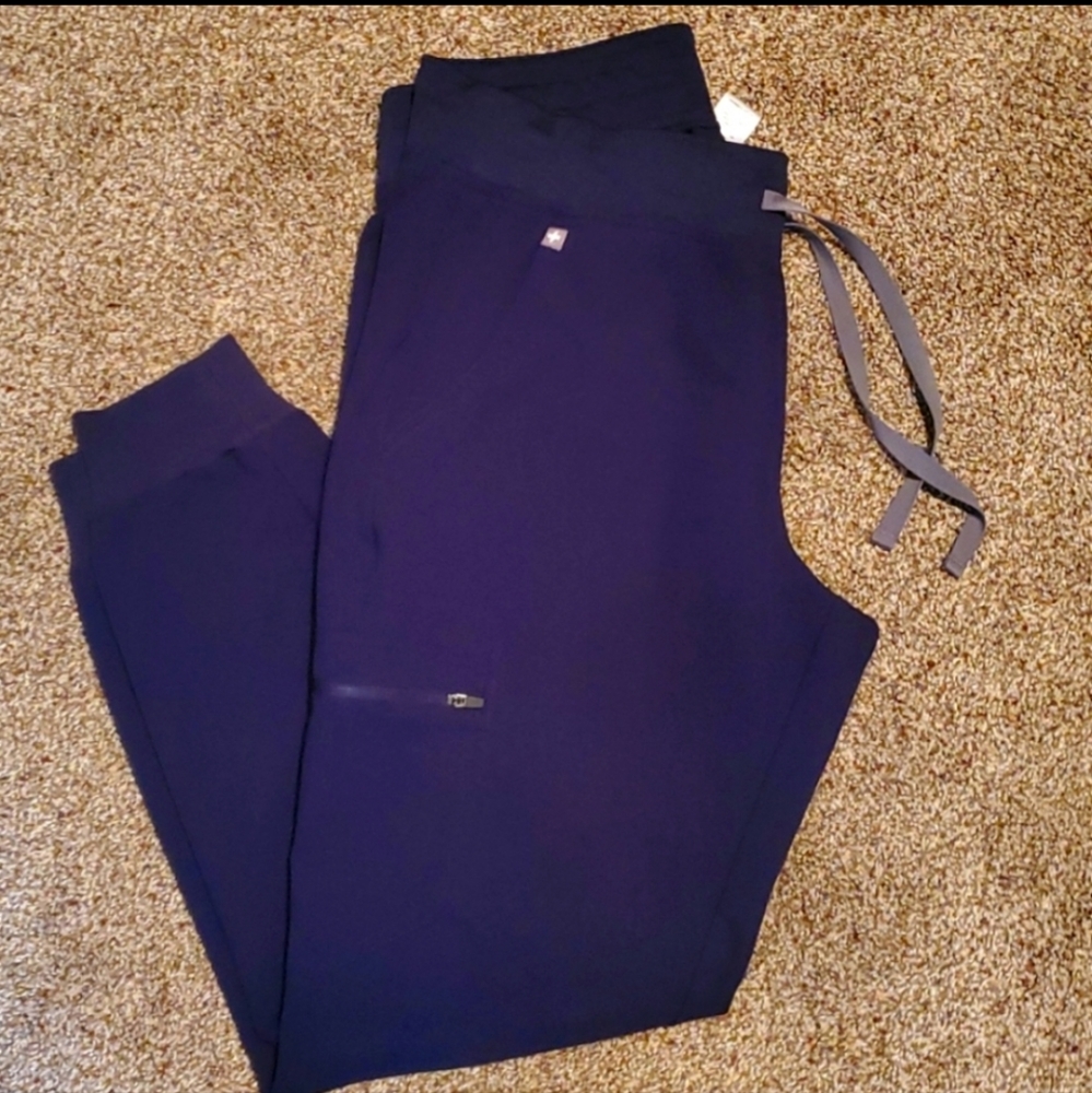 Figs navy joggers